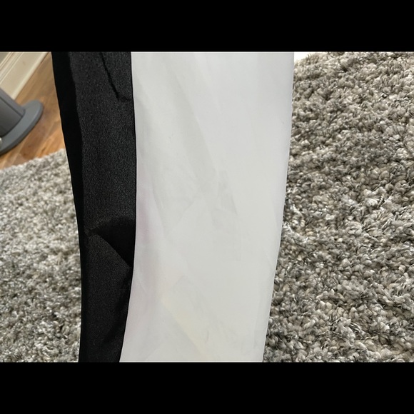 Pleione Roll Sleeve V-Neck Blouse NWT Size L - Picture 13 of 13